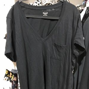 CLOSET CLEAN OUT Madewell v-neck T-shirt